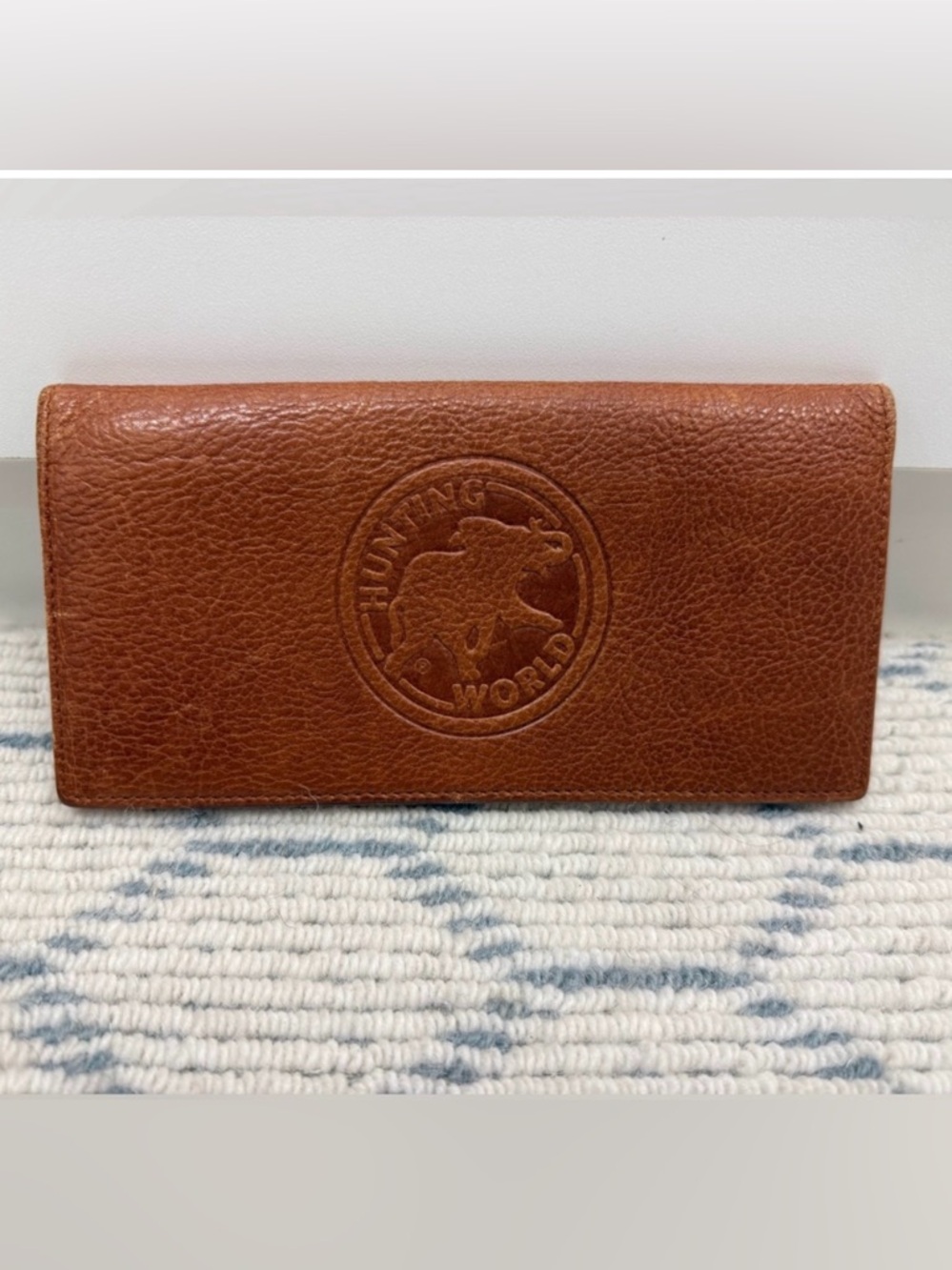 HUNTING WORLD Vintage Unisex Brown Pebbled Logo Embossed Bifold Wallet Italy